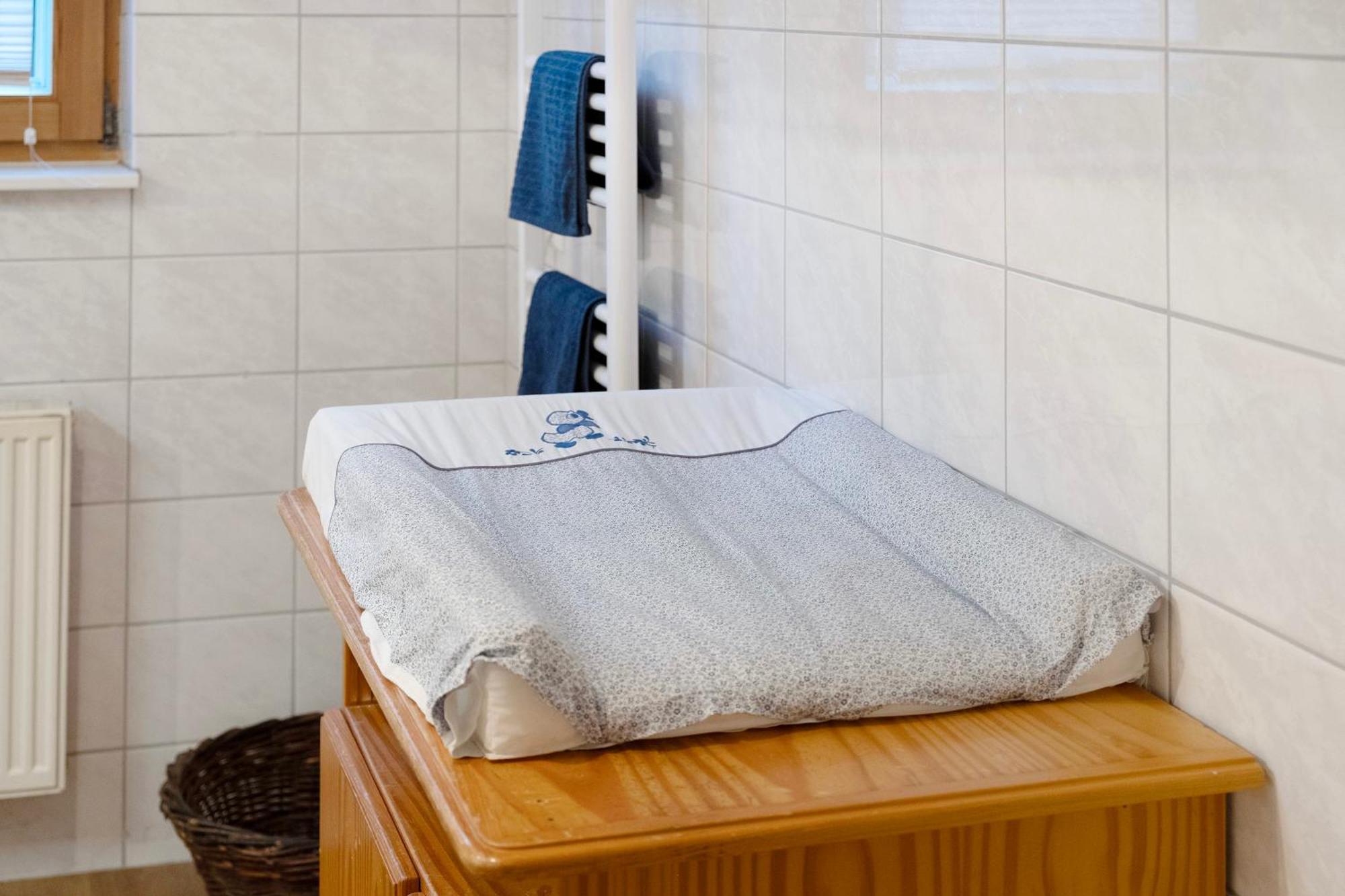 Ruhige Schwarzwald Ferienwohnung Buchenbach  ภายนอก รูปภาพ