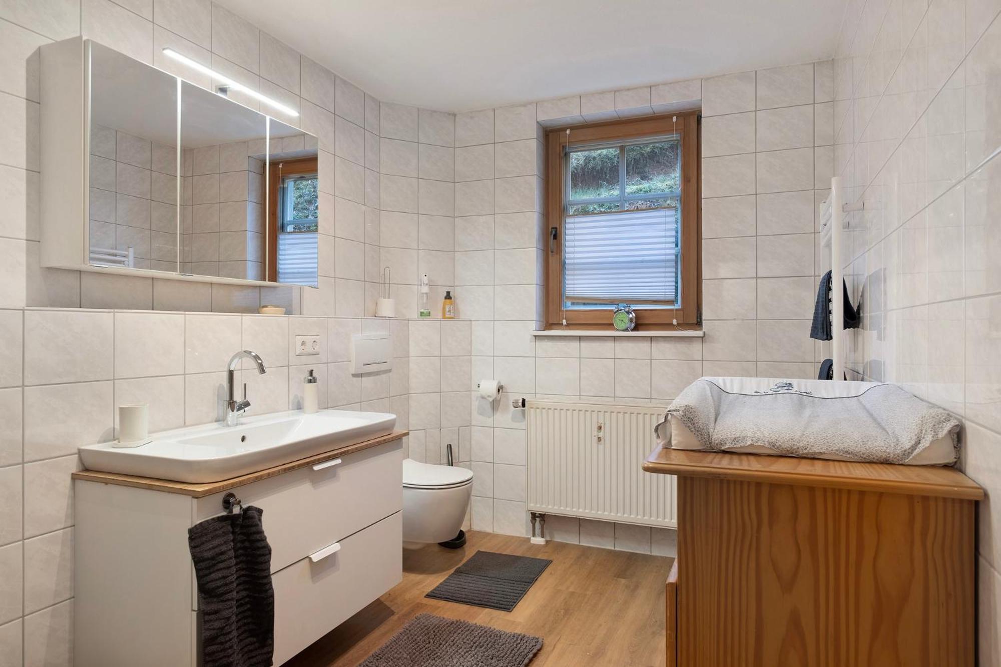 Ruhige Schwarzwald Ferienwohnung Buchenbach  ภายนอก รูปภาพ